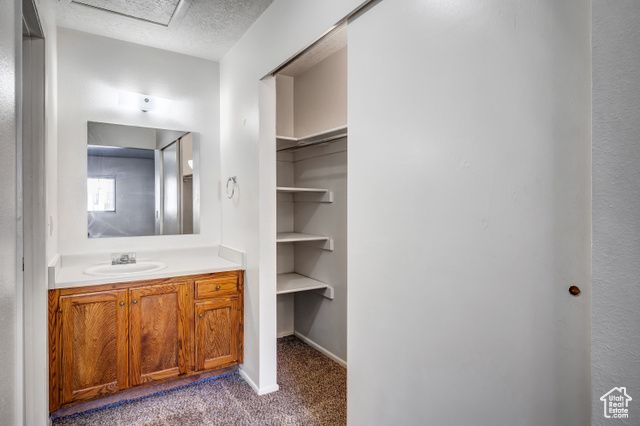 800 W HIGHWAY DR, Wellington, UT 84542