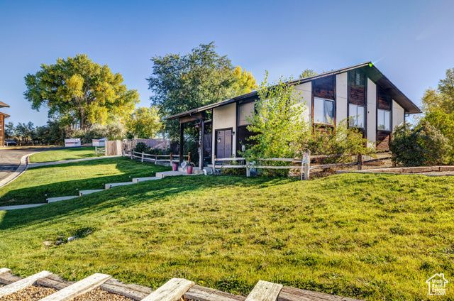 800 W HIGHWAY DR, Wellington, UT 84542