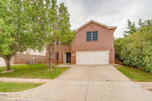 2333 Ash Grove Trail, Fort Worth, TX 76112