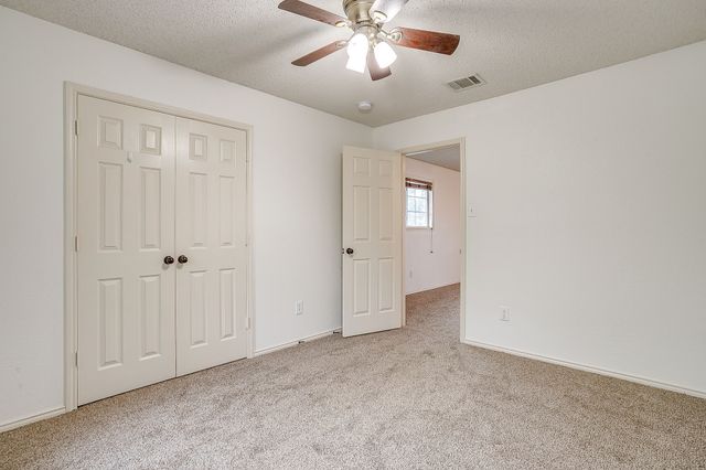2333 Ash Grove Trail, Fort Worth, TX 76112