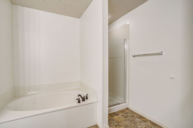 2333 Ash Grove Trail, Fort Worth, TX 76112