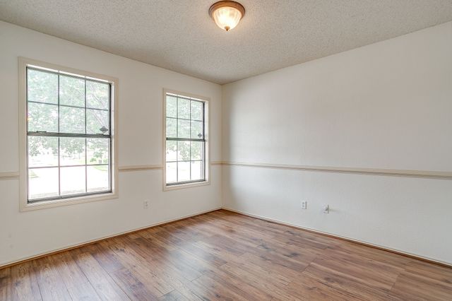 2333 Ash Grove Trail, Fort Worth, TX 76112