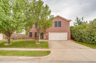2333 Ash Grove Trail, Fort Worth, TX 76112