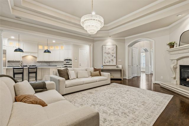 118 N Shawnee Ridge Circle, The Woodlands, TX 77382