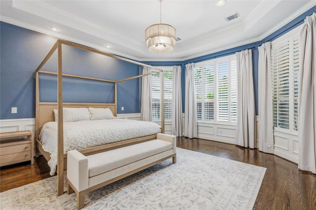 118 N Shawnee Ridge Circle, The Woodlands, TX 77382
