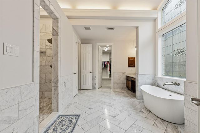 118 N Shawnee Ridge Circle, The Woodlands, TX 77382