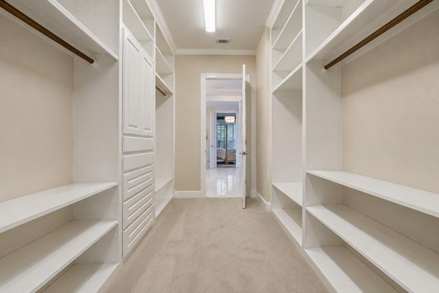 118 N Shawnee Ridge Circle, The Woodlands, TX 77382