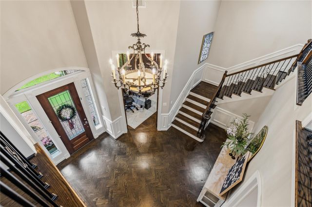 118 N Shawnee Ridge Circle, The Woodlands, TX 77382