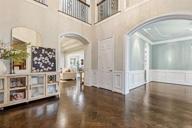 118 N Shawnee Ridge Circle, The Woodlands, TX 77382
