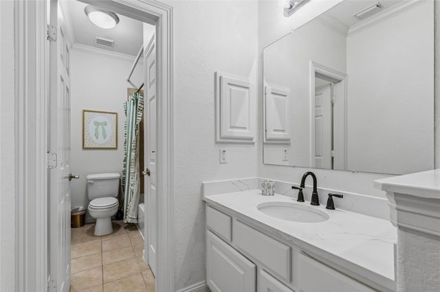 118 N Shawnee Ridge Circle, The Woodlands, TX 77382
