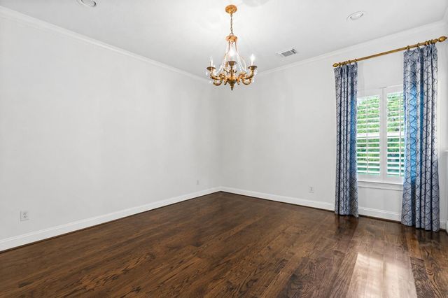 118 N Shawnee Ridge Circle, The Woodlands, TX 77382