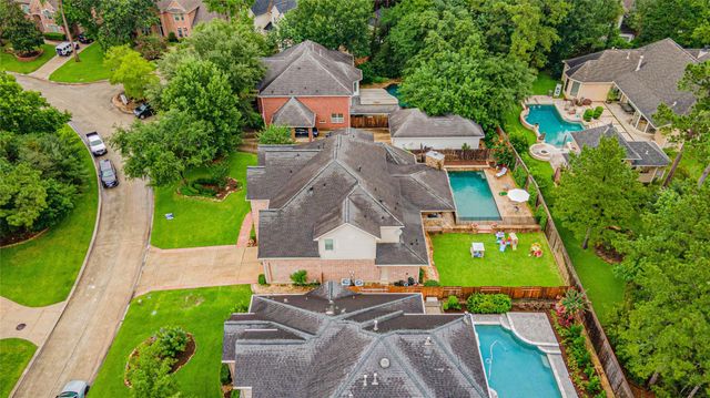 118 N Shawnee Ridge Circle, The Woodlands, TX 77382