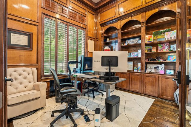 118 N Shawnee Ridge Circle, The Woodlands, TX 77382