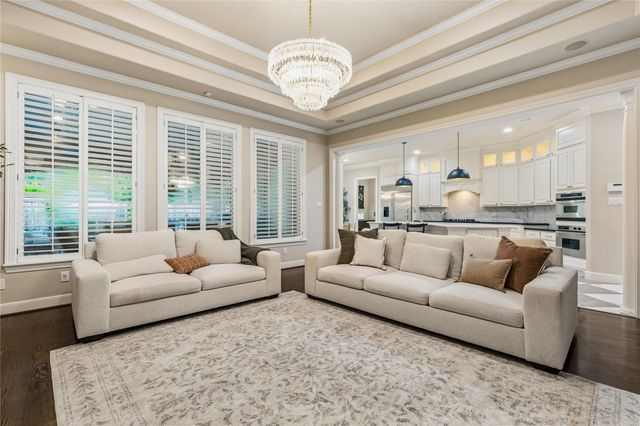 118 N Shawnee Ridge Circle, The Woodlands, TX 77382