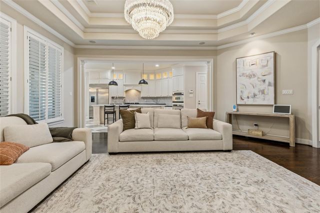 118 N Shawnee Ridge Circle, The Woodlands, TX 77382