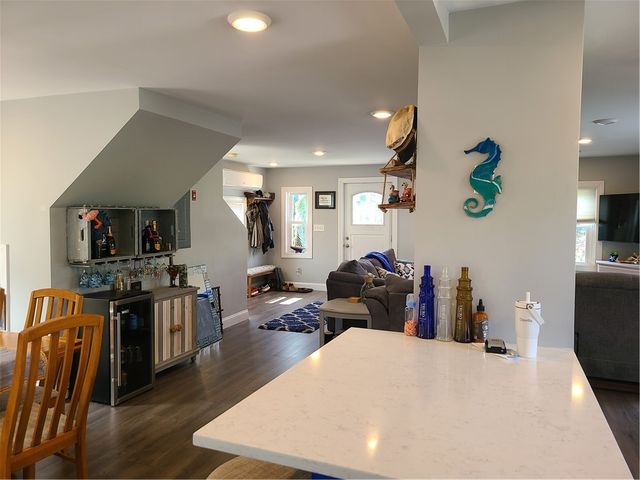 98 Alden Avenue, Warwick, RI 02889