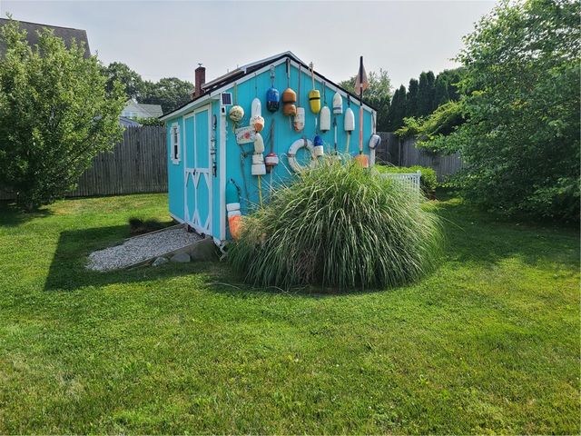 98 Alden Avenue, Warwick, RI 02889