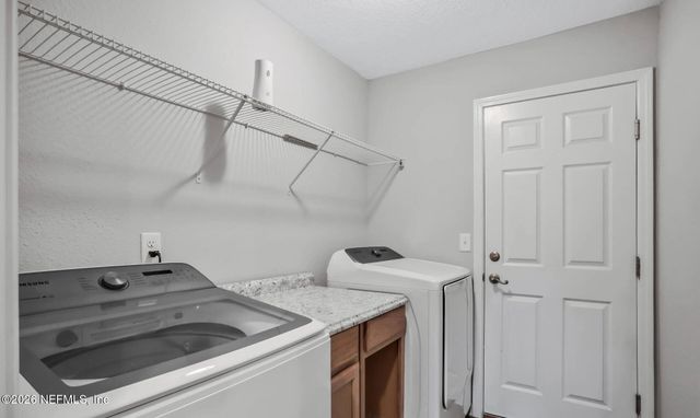 7507 HILSDALE Road, Jacksonville, FL 32216