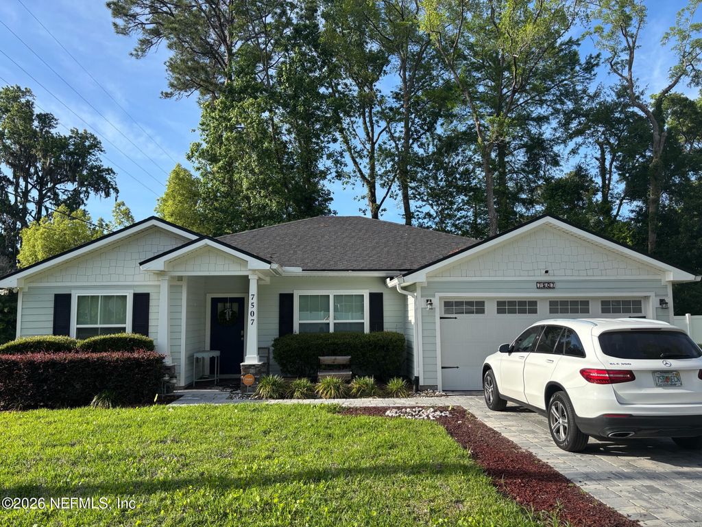 7507 HILSDALE Road, Jacksonville, FL 32216
