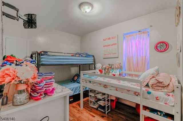 529 E Jersey St, Elizabeth City, NJ 07206