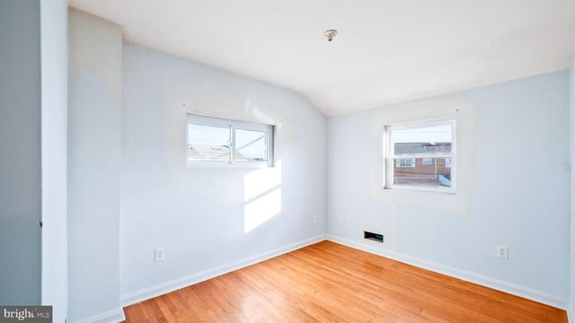 3427 POINT RD, Baltimore, MD 21222