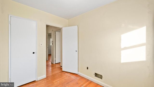 3427 POINT RD, Baltimore, MD 21222