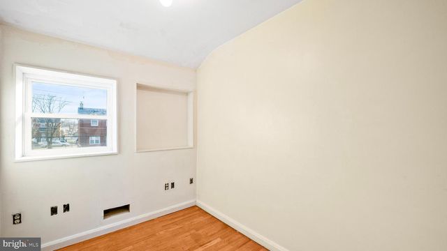 3427 POINT RD, Baltimore, MD 21222