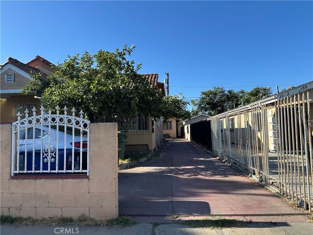 1137 W 61st, Los Angeles, CA 90044