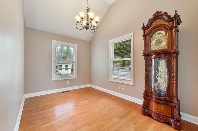 8 Blakeney Rose Lane, Huntington, WV 25705