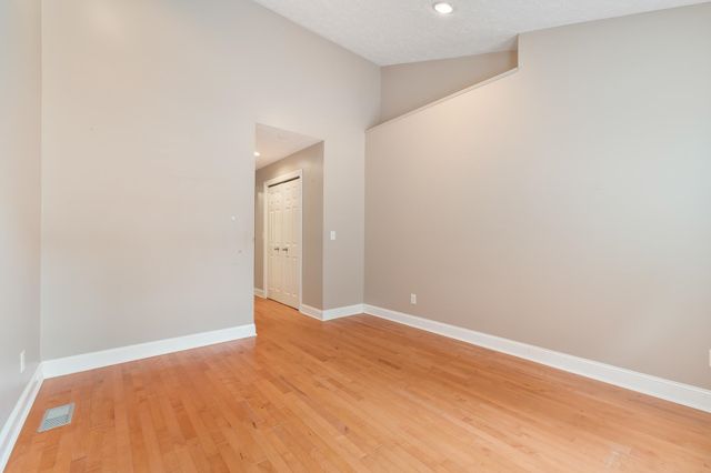 8 Blakeney Rose Lane, Huntington, WV 25705