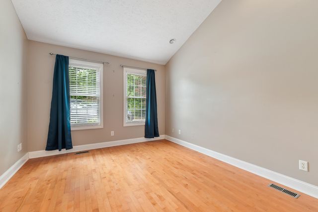 8 Blakeney Rose Lane, Huntington, WV 25705