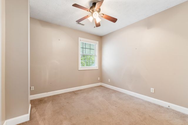 8 Blakeney Rose Lane, Huntington, WV 25705