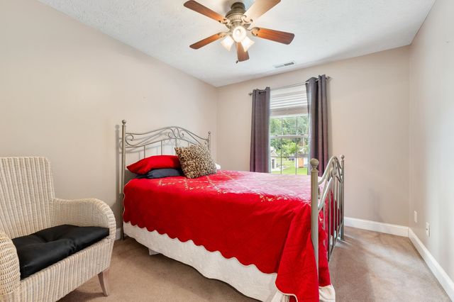 8 Blakeney Rose Lane, Huntington, WV 25705