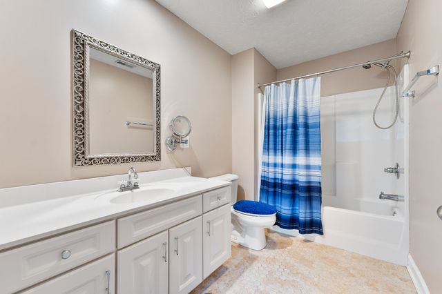 8 Blakeney Rose Lane, Huntington, WV 25705