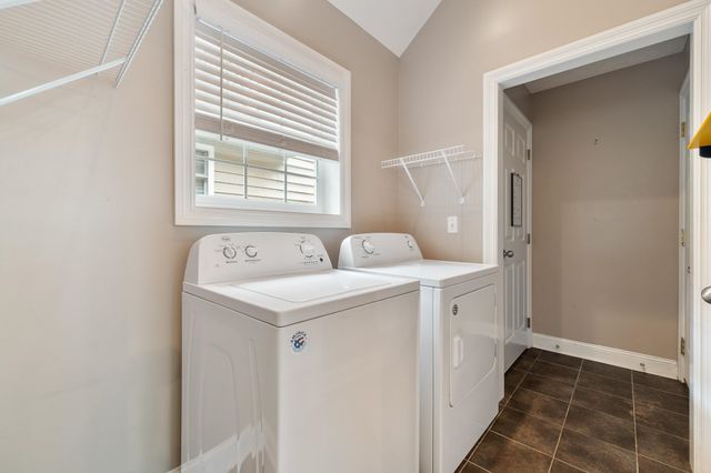 8 Blakeney Rose Lane, Huntington, WV 25705