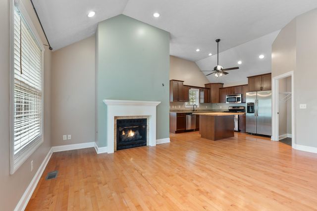 8 Blakeney Rose Lane, Huntington, WV 25705