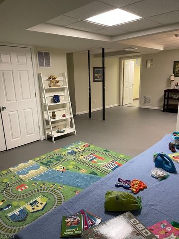 44 Sparrow Circle, Hampton Twp., NJ 07860