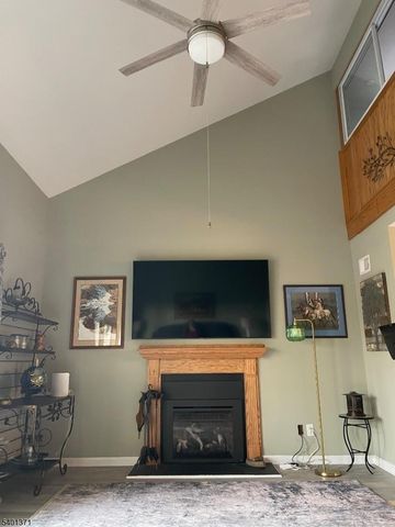 44 Sparrow Circle, Hampton Twp., NJ 07860