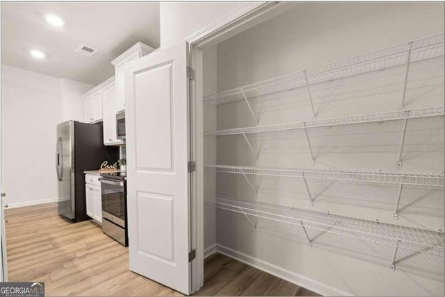 4521 Bishops Lane, Oakwood, GA 30566