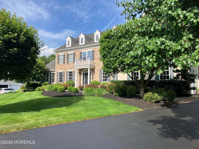 15 Livingston Court, Marlboro, NJ 07746