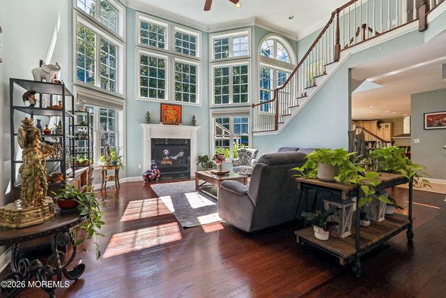 15 Livingston Court, Marlboro, NJ 07746