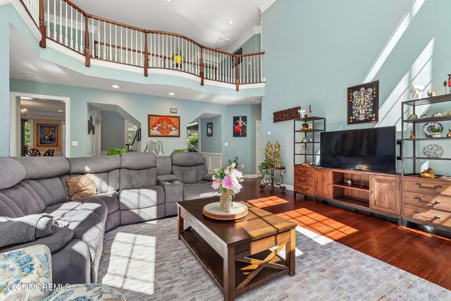 15 Livingston Court, Marlboro, NJ 07746