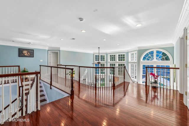 15 Livingston Court, Marlboro, NJ 07746
