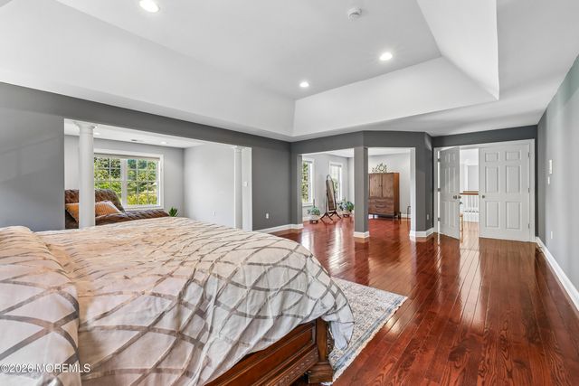 15 Livingston Court, Marlboro, NJ 07746