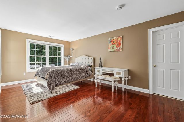 15 Livingston Court, Marlboro, NJ 07746