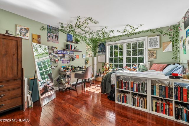 15 Livingston Court, Marlboro, NJ 07746