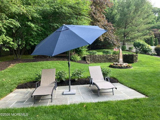 15 Livingston Court, Marlboro, NJ 07746