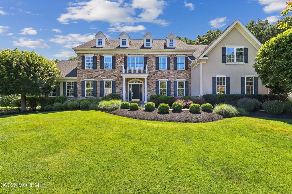 15 Livingston Court, Marlboro, NJ 07746