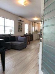 200 76th St 41, Miami Beach, FL 33141
