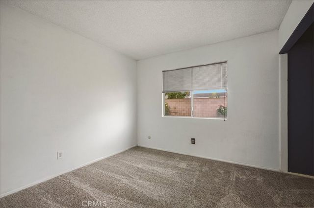 9775 Vine, Bloomington, CA 92316